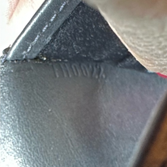 Louis Vuitton Elise Bifold Wallet - Picture 4 of 9